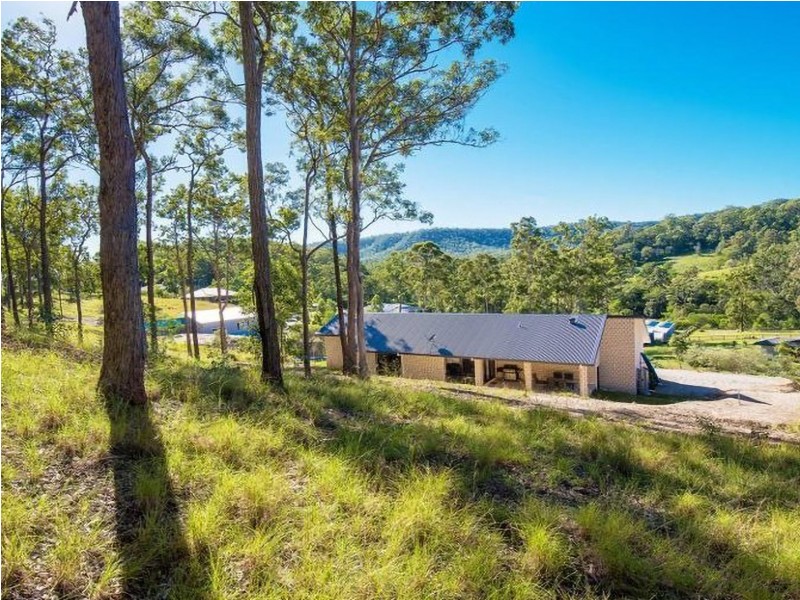 15 Woodland Avenue, Mount Nathan QLD 4211