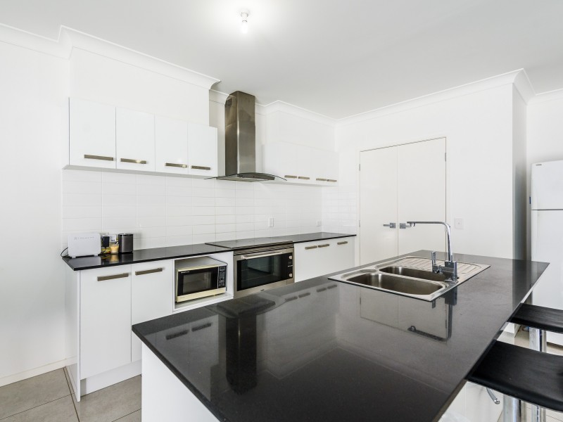 15 Woodland Avenue, Mount Nathan QLD 4211