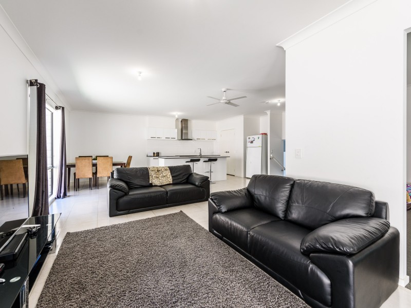 15 Woodland Avenue, Mount Nathan QLD 4211