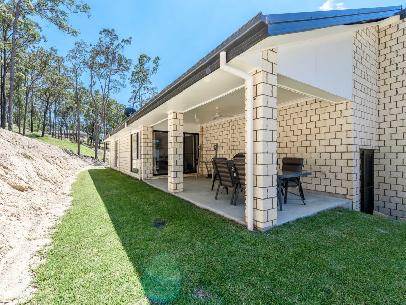 15 Woodland Avenue, Mount Nathan QLD 4211