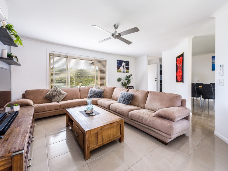 42 Studio Drive, Oxenford QLD 4210