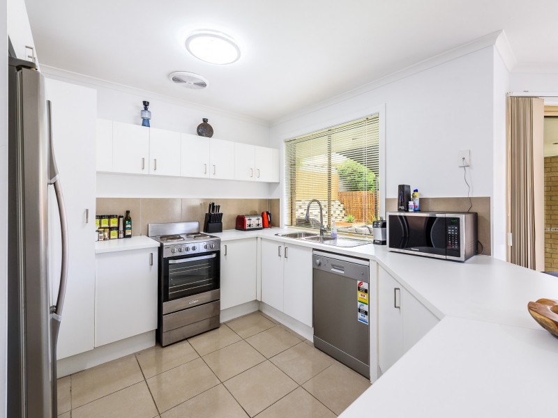 42 Studio Drive, Oxenford QLD 4210