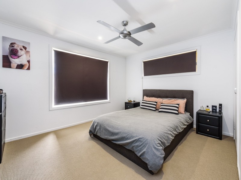 42 Studio Drive, Oxenford QLD 4210