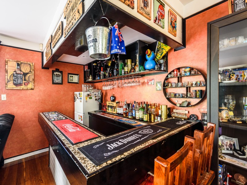 15 Surrey Court, Helensvale QLD 4212