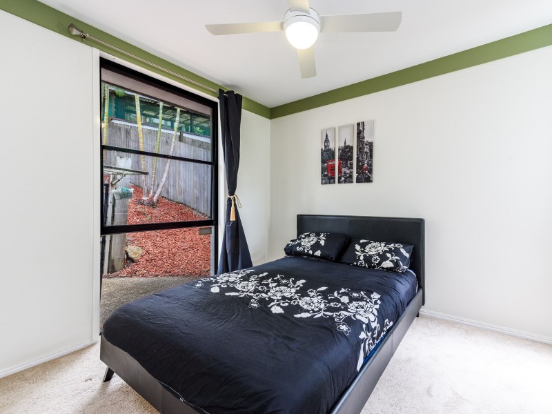 15 Surrey Court, Helensvale QLD 4212
