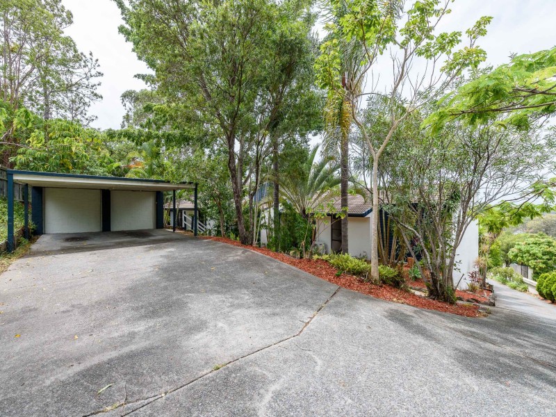 15 Surrey Court, Helensvale QLD 4212