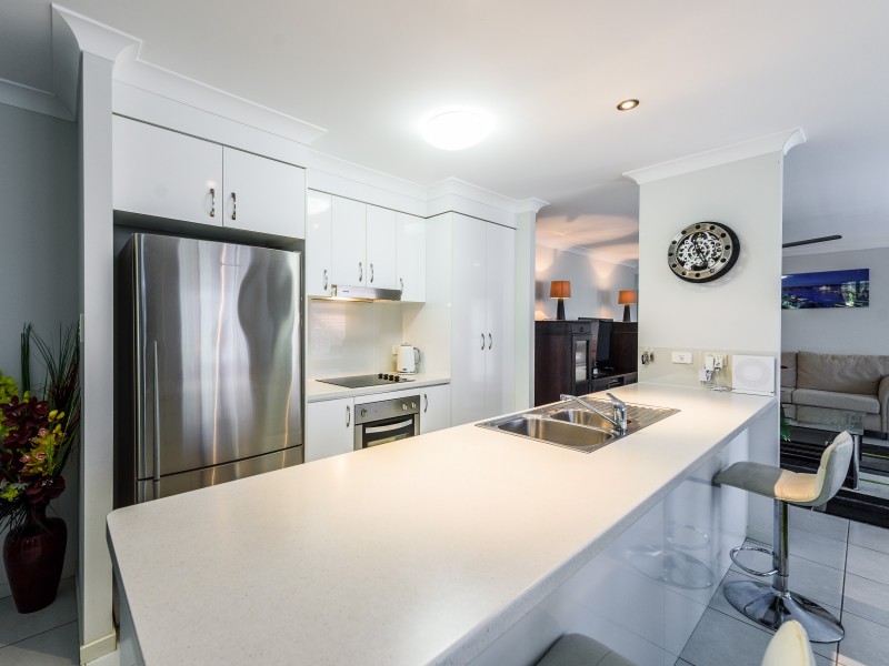 1/19 McRae Circuit, Pacific Pines QLD 4211
