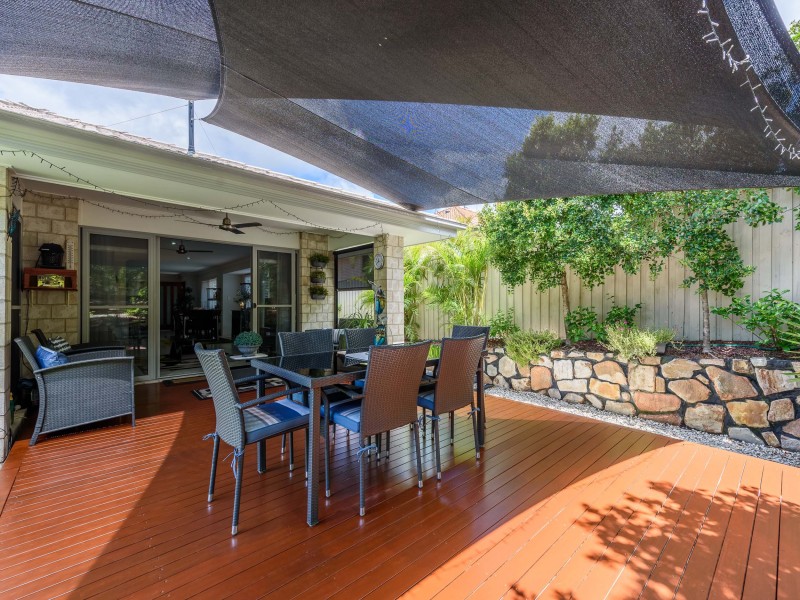 1/19 McRae Circuit, Pacific Pines QLD 4211
