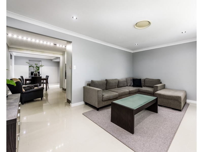51 Lindfield Road, Helensvale QLD 4212