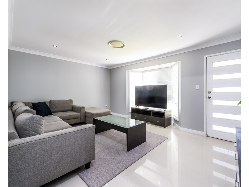 51 Lindfield Road, Helensvale QLD 4212