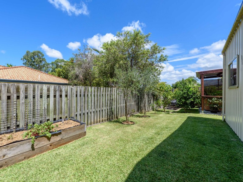 16 Meadowbank Drive, Upper Coomera QLD 4209