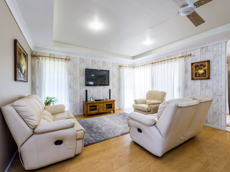 16 Meadowbank Drive, Upper Coomera QLD 4209