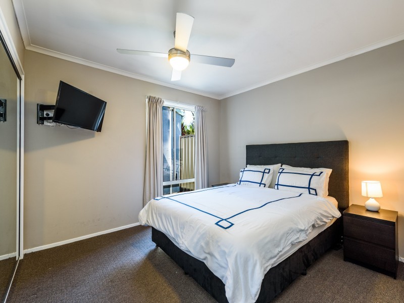 5 River Oak Drive, Helensvale QLD 4212