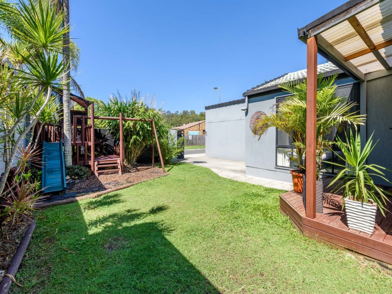 5 River Oak Drive, Helensvale QLD 4212