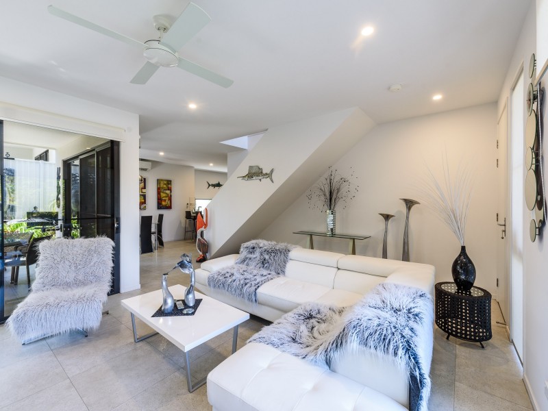 11 Billington Street, Labrador QLD 4215