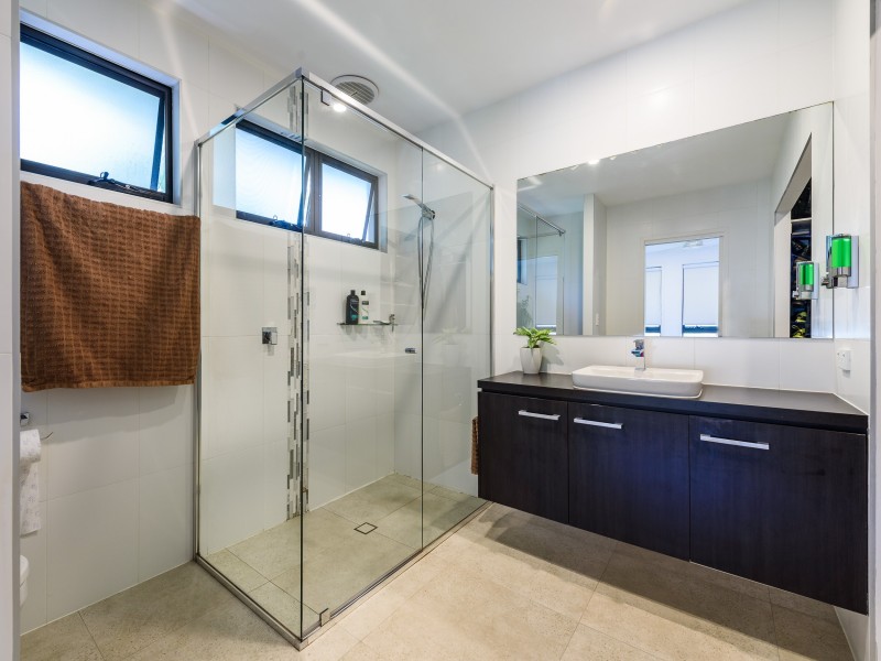 11 Billington Street, Labrador QLD 4215