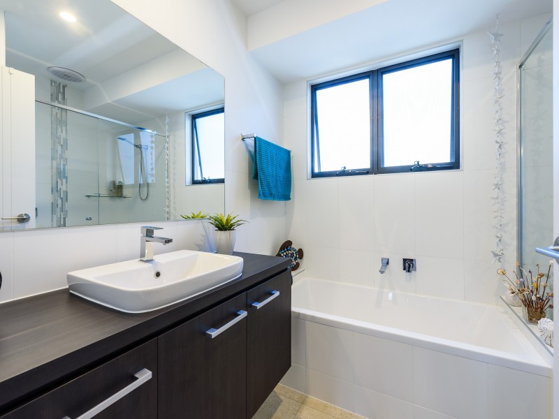 11 Billington Street, Labrador QLD 4215