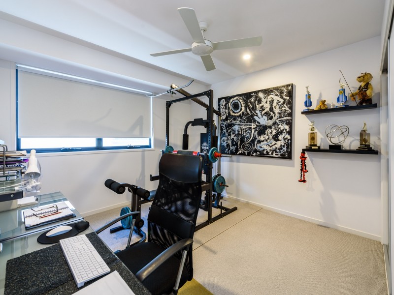 11 Billington Street, Labrador QLD 4215