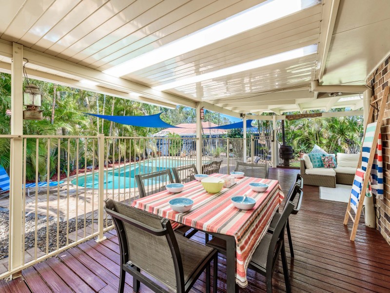 5 Corringle Close, Helensvale QLD 4212