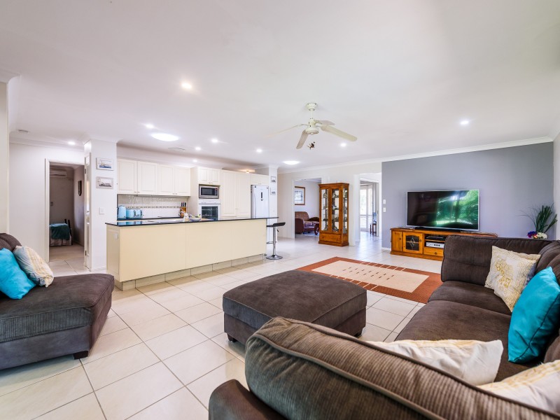 5 Corringle Close, Helensvale QLD 4212