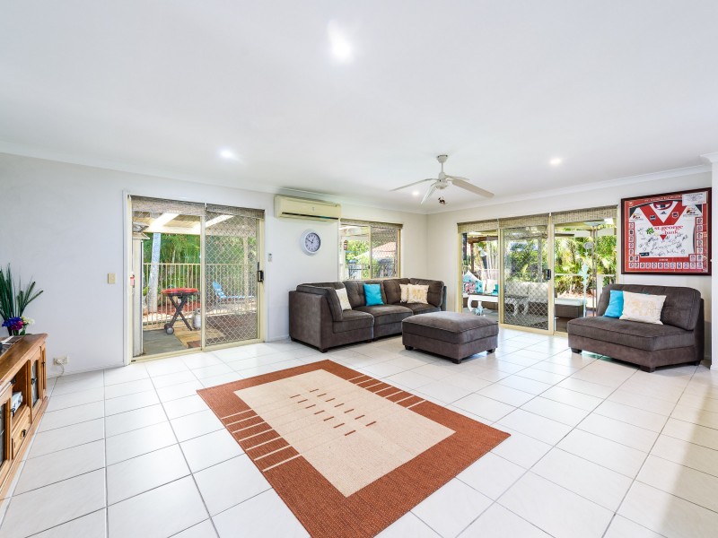 5 Corringle Close, Helensvale QLD 4212