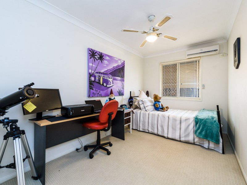 5 Corringle Close, Helensvale QLD 4212