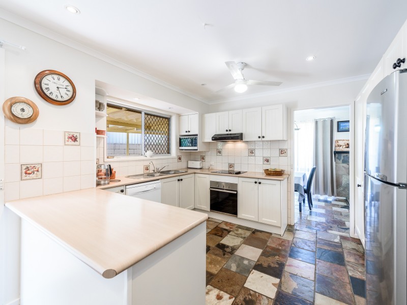 3 Narooma Place, Helensvale QLD 4212