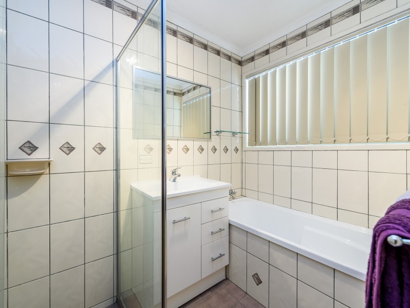 3 Narooma Place, Helensvale QLD 4212