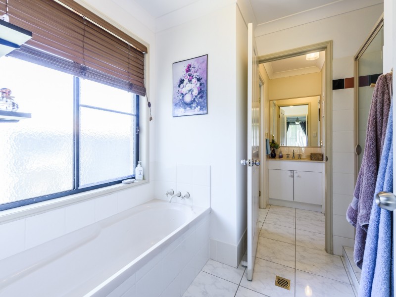 67 Serafina Drive, Helensvale QLD 4212