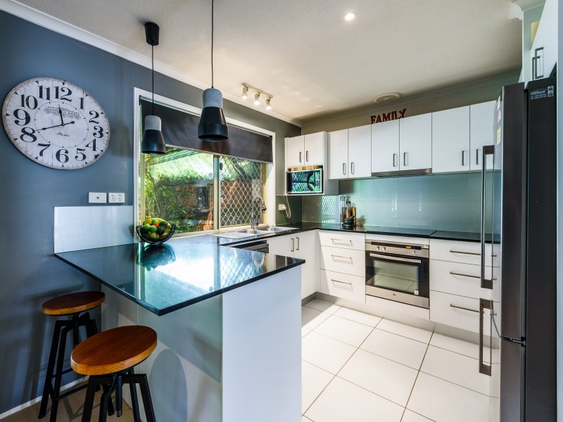 2/5 Academy Street, Oxenford QLD 4210