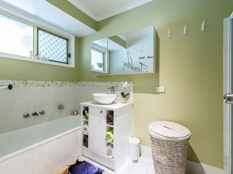 2/5 Academy Street, Oxenford QLD 4210