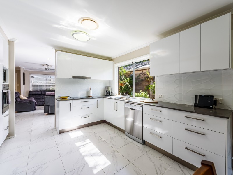 59 River Oak Drive, Helensvale QLD 4212