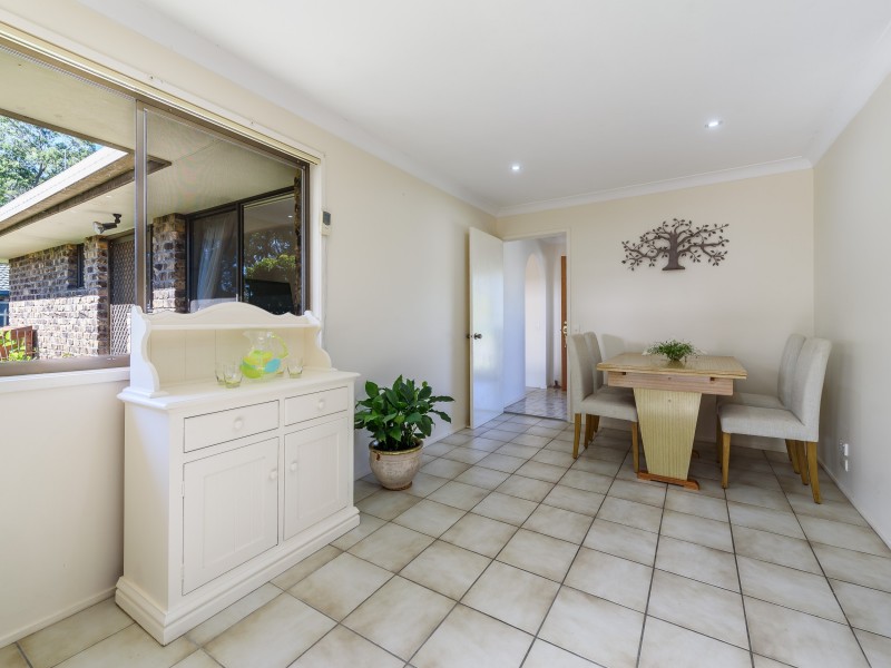 4 Calder Crescent, Helensvale QLD 4212
