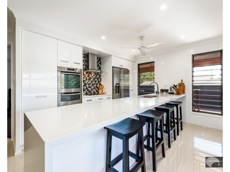 13 Jesmond Road, Helensvale QLD 4212