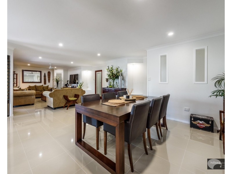 13 Jesmond Road, Helensvale QLD 4212