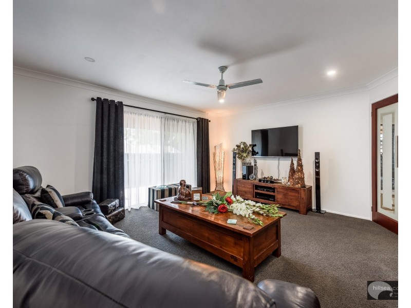 13 Jesmond Road, Helensvale QLD 4212