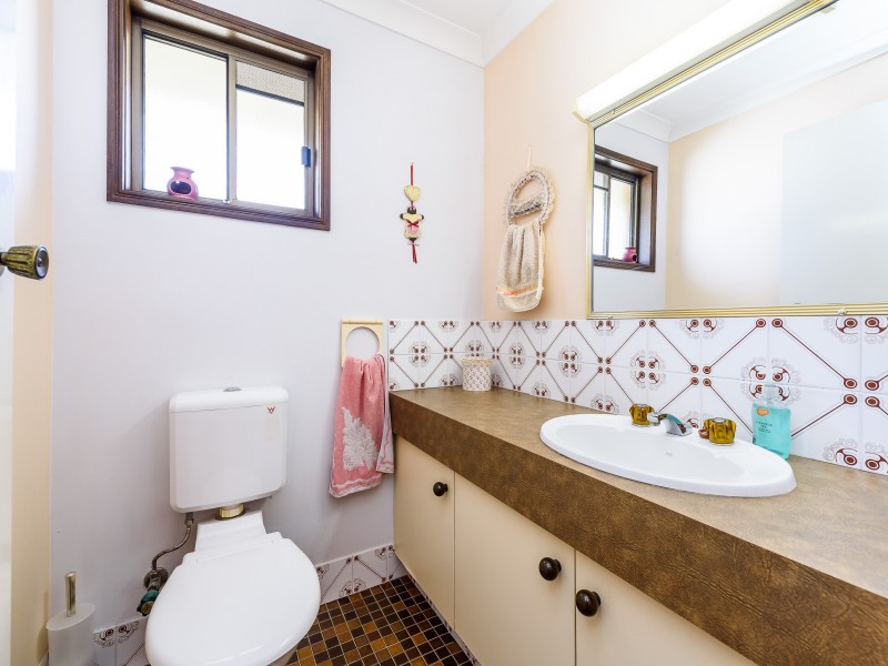 7 Midvale Place, Helensvale QLD 4212