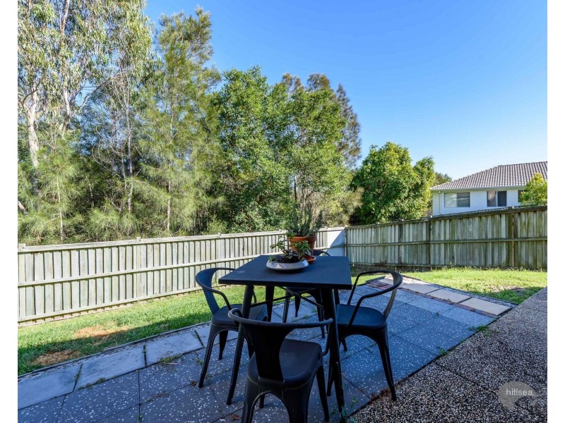 8 Alford Lane, Pacific Pines QLD 4211