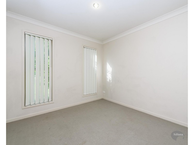 8 Alford Lane, Pacific Pines QLD 4211