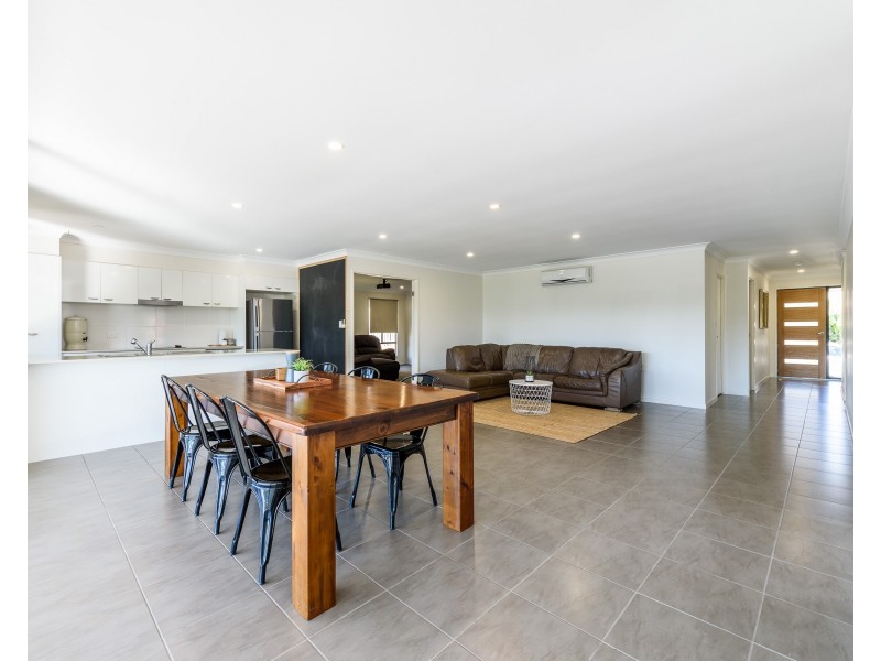 3 Cathmor Court, Oxenford QLD 4210