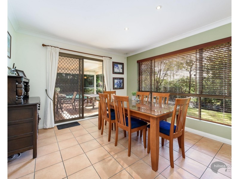 8 Derwent Avenue, Helensvale QLD 4212