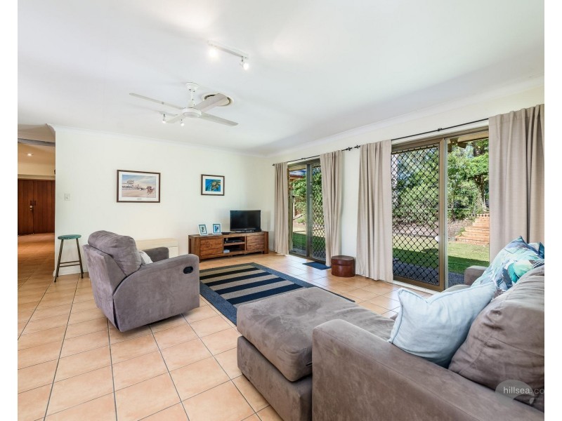 8 Derwent Avenue, Helensvale QLD 4212