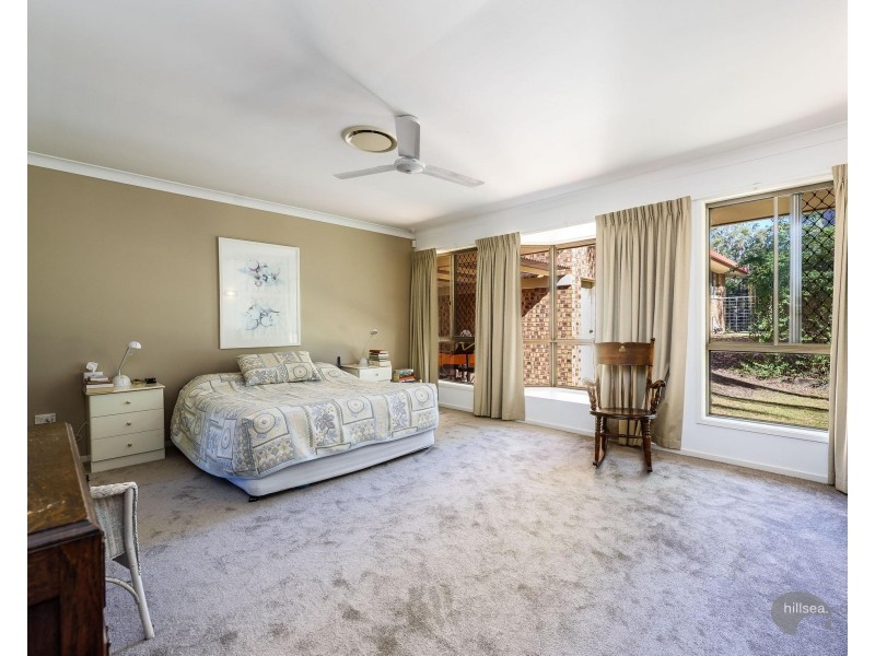 8 Derwent Avenue, Helensvale QLD 4212