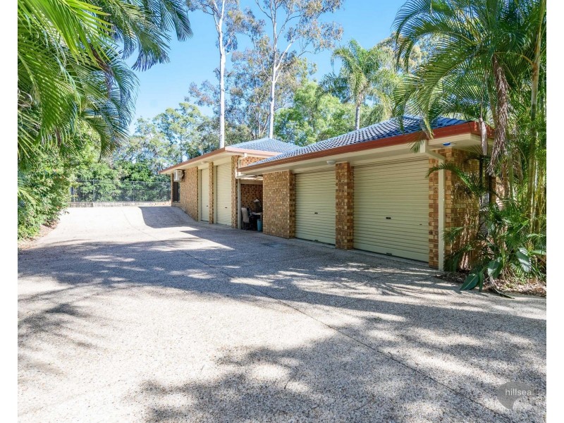 8 Derwent Avenue, Helensvale QLD 4212