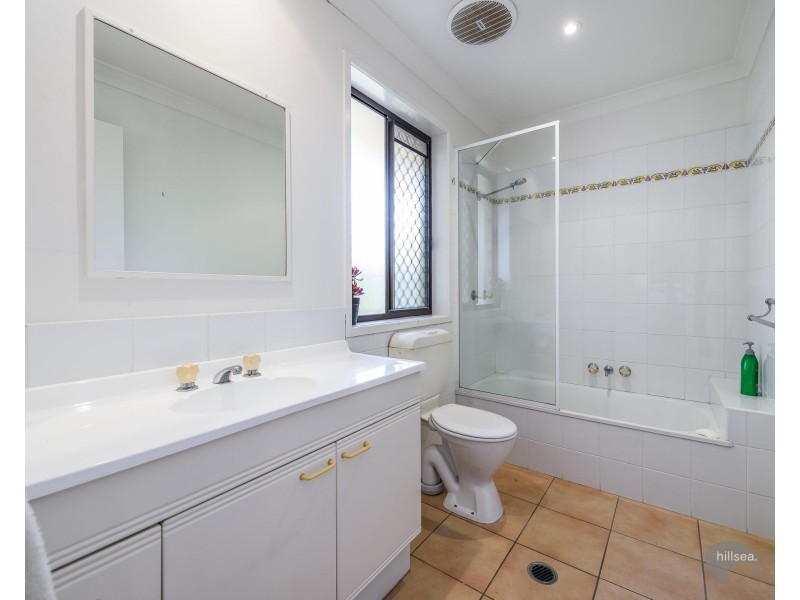 8 Derwent Avenue, Helensvale QLD 4212