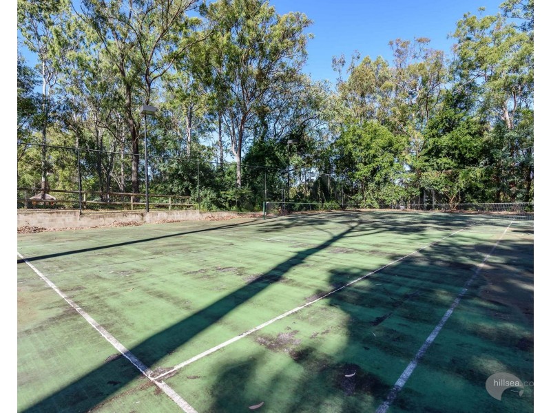 8 Derwent Avenue, Helensvale QLD 4212