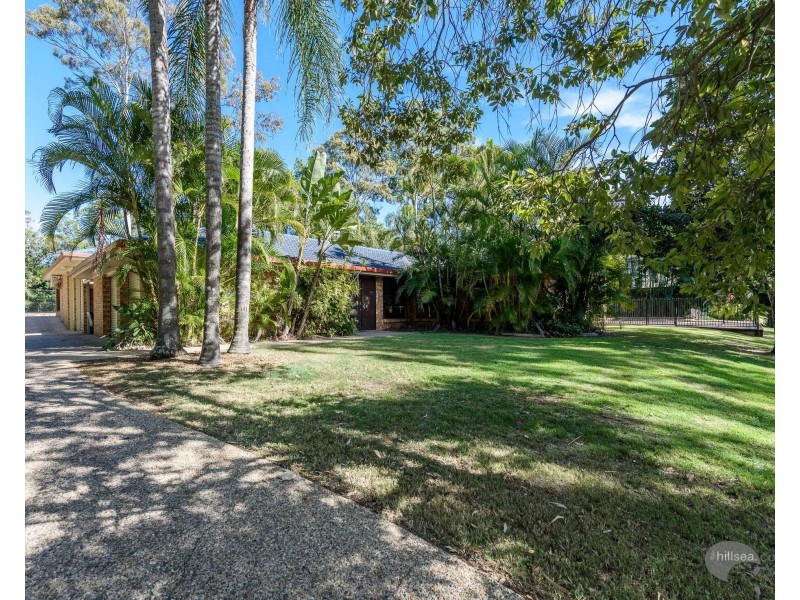 8 Derwent Avenue, Helensvale QLD 4212