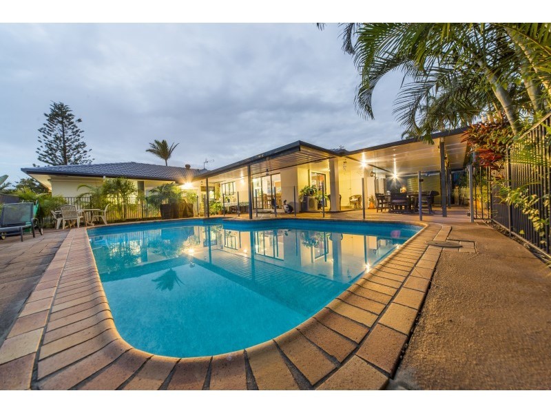 11 Tambo Court, Helensvale QLD 4212