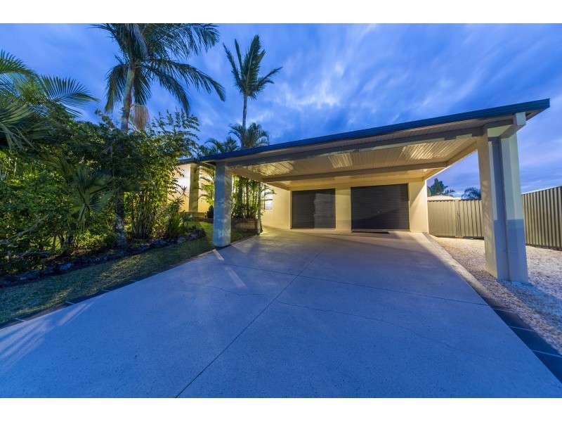 11 Tambo Court, Helensvale QLD 4212