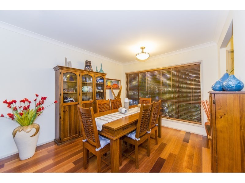 11 Tambo Court, Helensvale QLD 4212